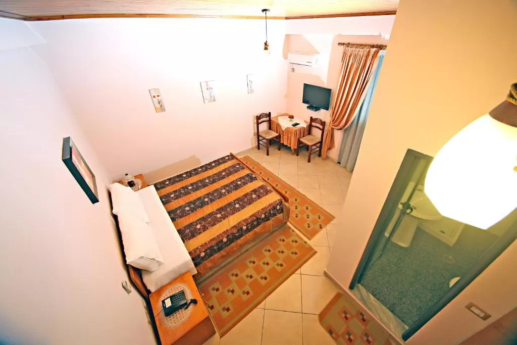 Primavera 8 - STD DBL 2.jpg